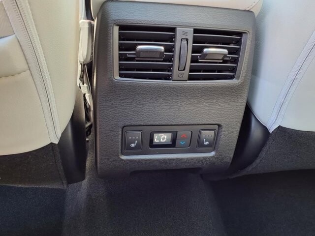 2025 Mitsubishi Outlander in Winchester, VA 22602 - 18104155 10