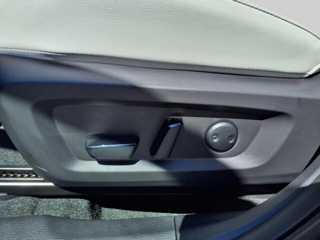 2025 Mitsubishi Outlander in Winchester, VA 22602 - 18104155 13