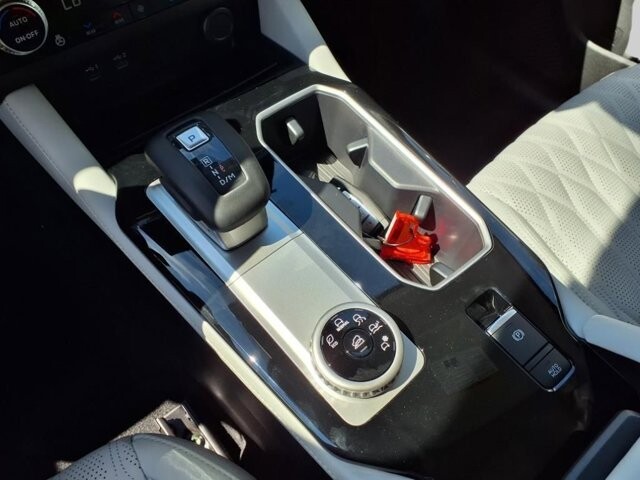 2025 Mitsubishi Outlander in Winchester, VA 22602 - 18104155 23