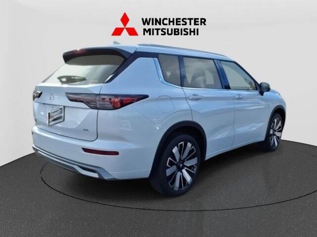 2025 Mitsubishi Outlander in Winchester, VA 22602 - 18104157 4