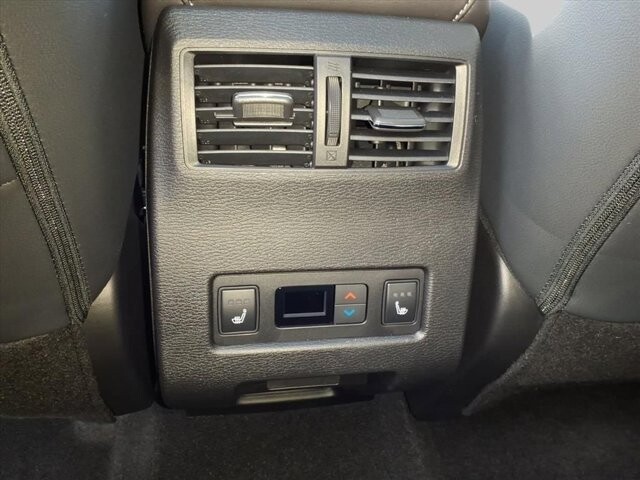 2025 Mitsubishi Outlander in Winchester, VA 22602 - 18104157 11