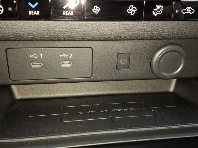 2025 Mitsubishi Outlander in Winchester, VA 22602 - 18104157 24