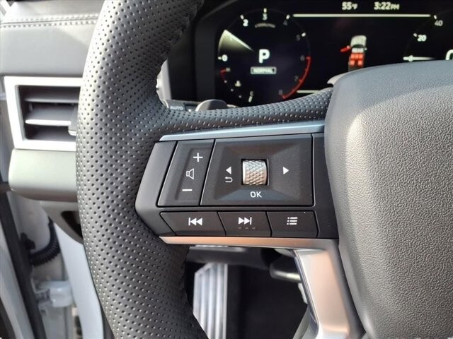 2025 Mitsubishi Outlander in Winchester, VA 22602 - 18104157 19