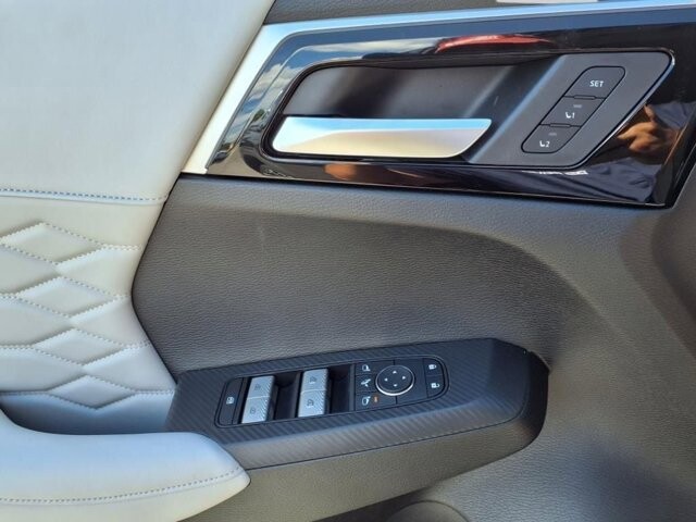 2025 Mitsubishi Outlander in Winchester, VA 22602 - 18104158 25