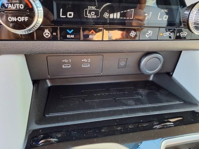 2025 Mitsubishi Outlander in Winchester, VA 22602 - 18104158 23