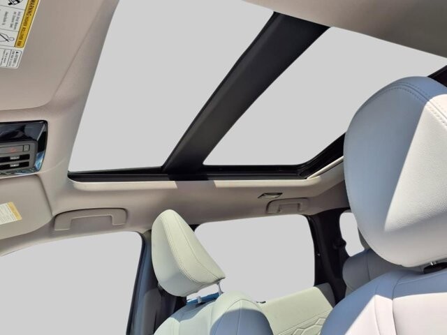 2025 Mitsubishi Outlander in Winchester, VA 22602 - 18104158 15