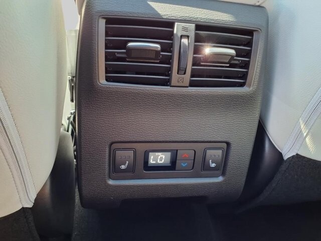 2025 Mitsubishi Outlander in Winchester, VA 22602 - 18104158 11