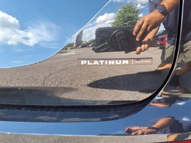 2025 Mitsubishi Outlander in Winchester, VA 22602 - 18104158 9