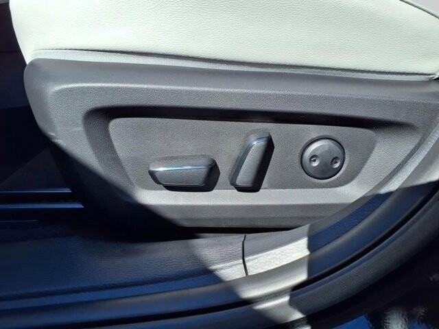 2025 Mitsubishi Outlander in Winchester, VA 22602 - 18104158 14