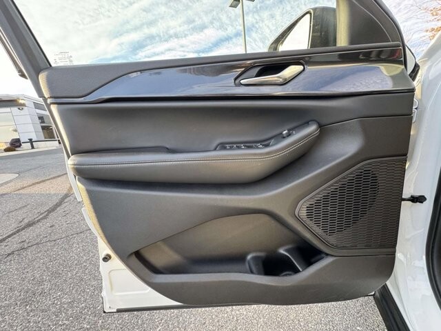 2023 Jeep Grand Cherokee in Winchester, VA 22602 - 18104159 16