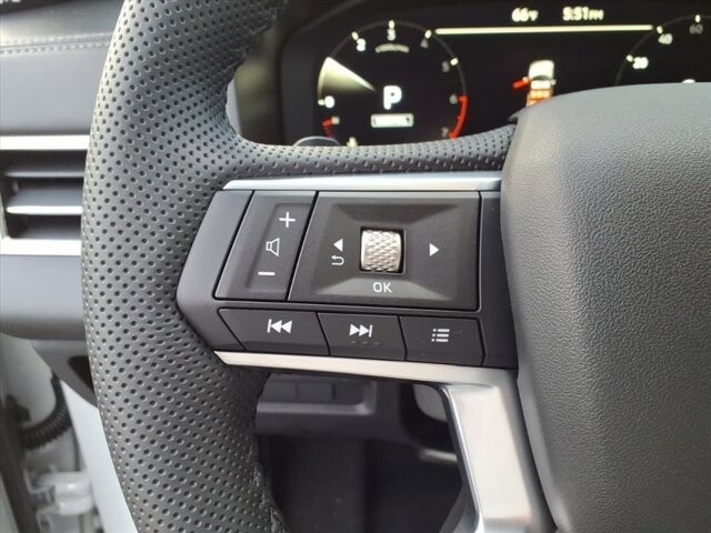 2025 Mitsubishi Outlander in Winchester, VA 22602 - 18104165 20