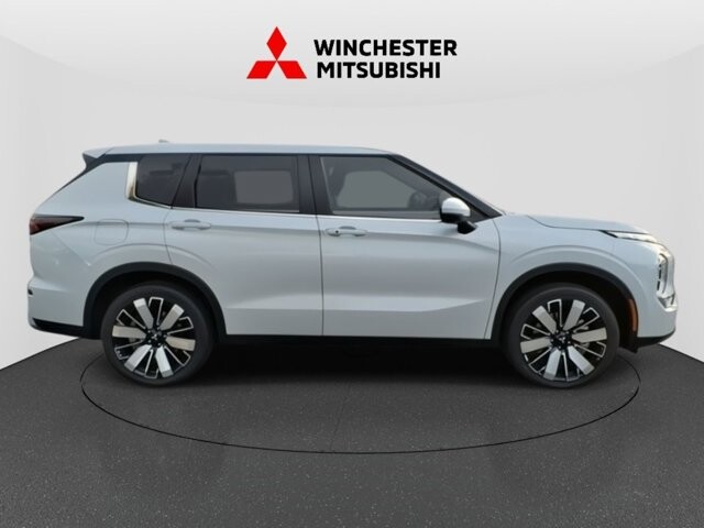 2025 Mitsubishi Outlander in Winchester, VA 22602 - 18104165 4