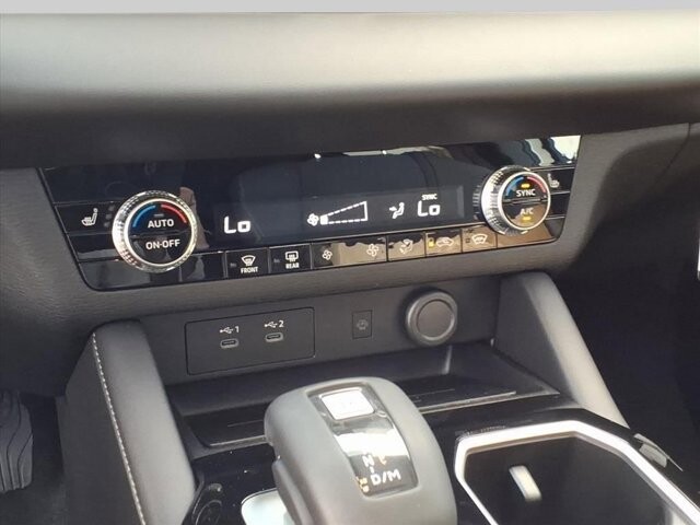 2025 Mitsubishi Outlander in Winchester, VA 22602 - 18104165 23