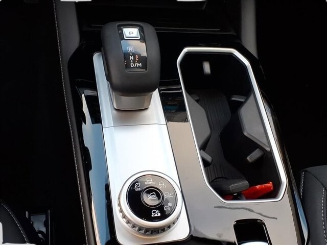 2025 Mitsubishi Outlander in Winchester, VA 22602 - 18104165 24