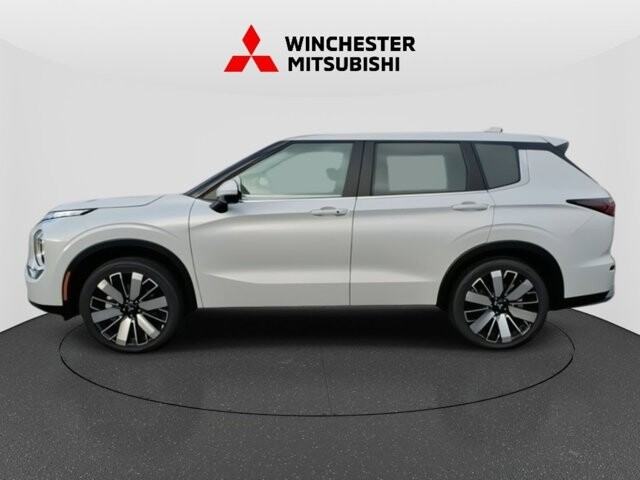 2025 Mitsubishi Outlander in Winchester, VA 22602 - 18104165 8