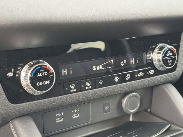 2025 Mitsubishi Outlander in Winchester, VA 22602 - 18104169 13