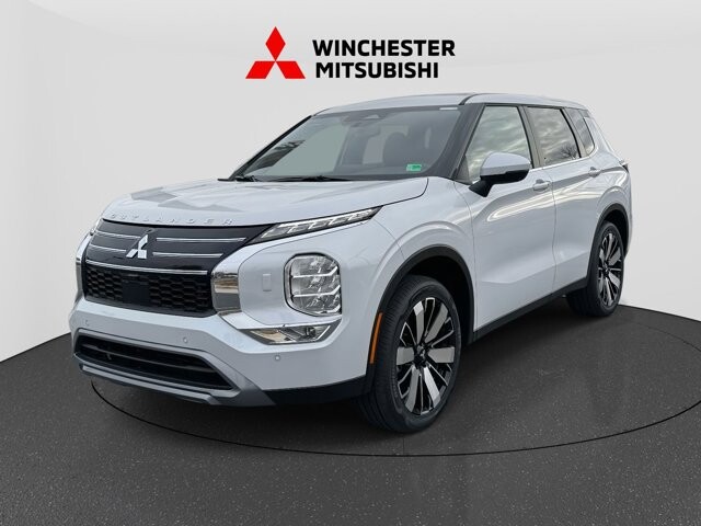 2025 Mitsubishi Outlander in Winchester, VA 22602 - 18104169 5