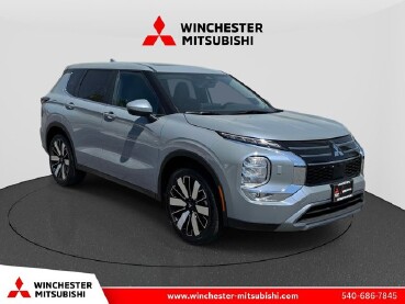 2025 Mitsubishi Outlander in Winchester, VA 22602