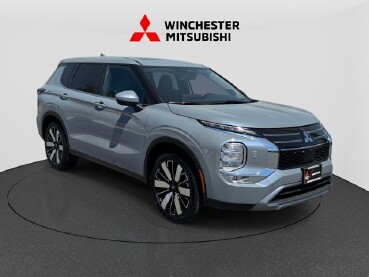 2025 Mitsubishi Outlander in Winchester, VA 22602