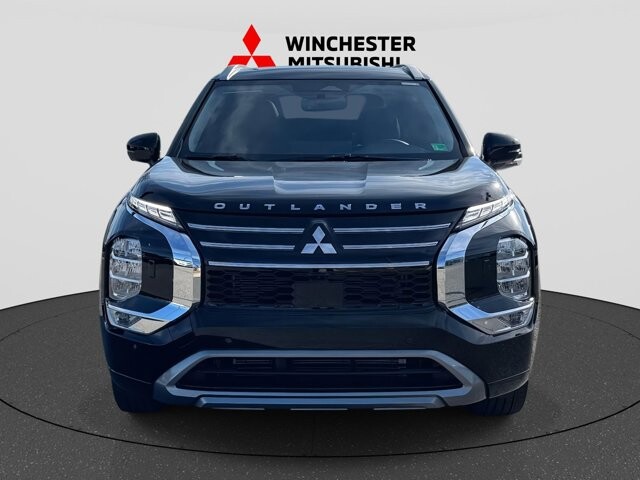 2025 Mitsubishi Outlander in Winchester, VA 22602 - 18104172 6