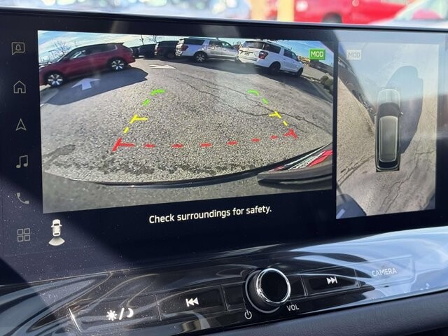 2025 Mitsubishi Outlander in Winchester, VA 22602 - 18104172 12