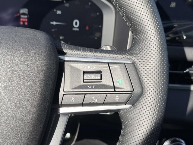 2025 Mitsubishi Outlander in Winchester, VA 22602 - 18104172 15