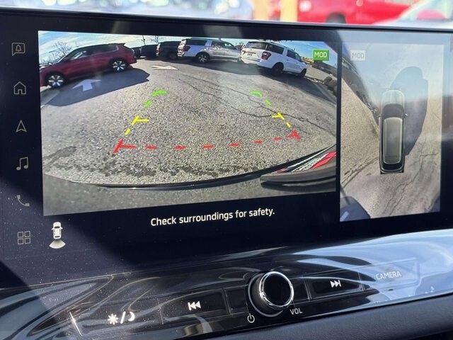 2025 Mitsubishi Outlander in Winchester, VA 22602 - 18104172 12