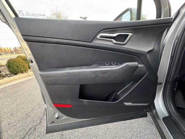 2023 Kia Sportage in Winchester, VA 22602 - 18104174 14