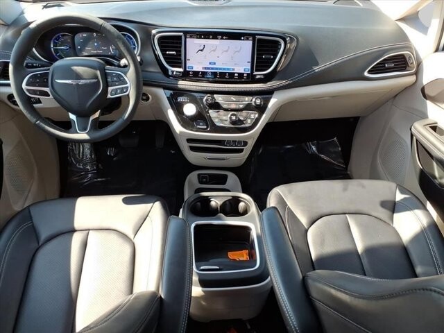 2024 Chrysler Pacifica in Winchester, VA 22602 - 18104175 11