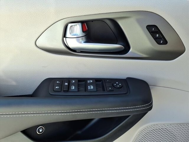 2024 Chrysler Pacifica in Winchester, VA 22602 - 18104175 35