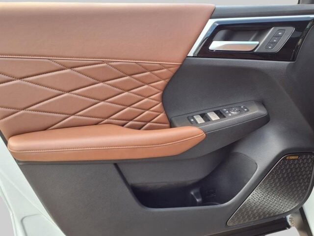 2025 Mitsubishi Outlander in Winchester, VA 22602 - 18104177 16