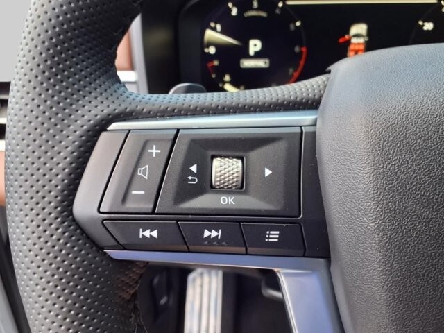 2025 Mitsubishi Outlander in Winchester, VA 22602 - 18104177 19