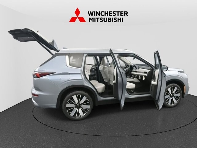 2025 Mitsubishi Outlander in Winchester, VA 22602 - 18104179 41