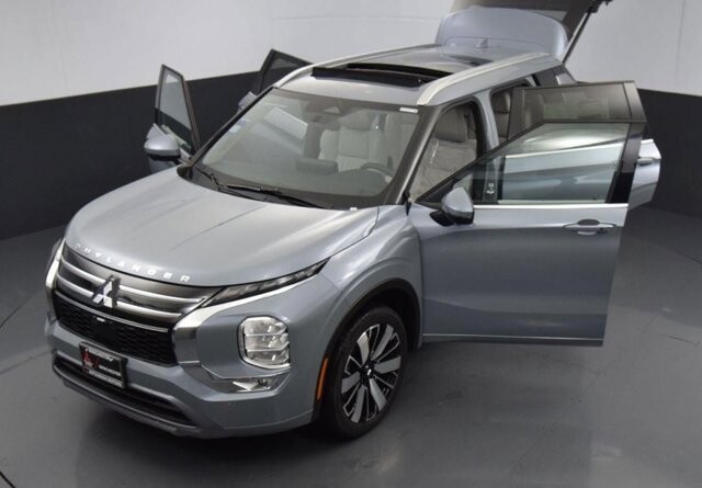 2025 Mitsubishi Outlander in Winchester, VA 22602 - 18104179 38