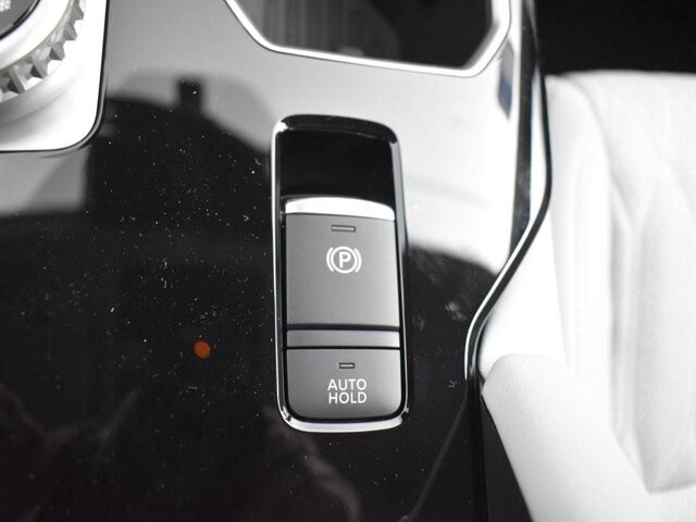 2025 Mitsubishi Outlander in Winchester, VA 22602 - 18104179 20