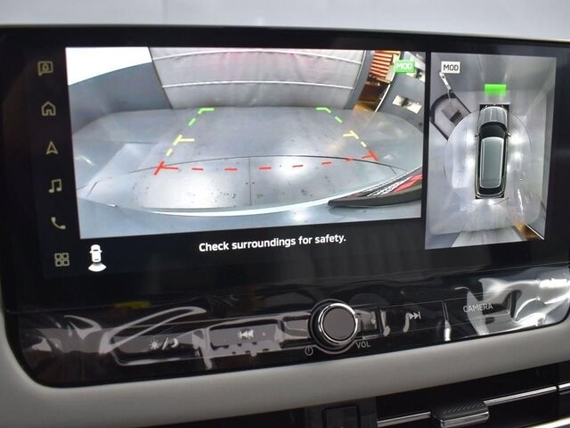 2025 Mitsubishi Outlander in Winchester, VA 22602 - 18104179 24