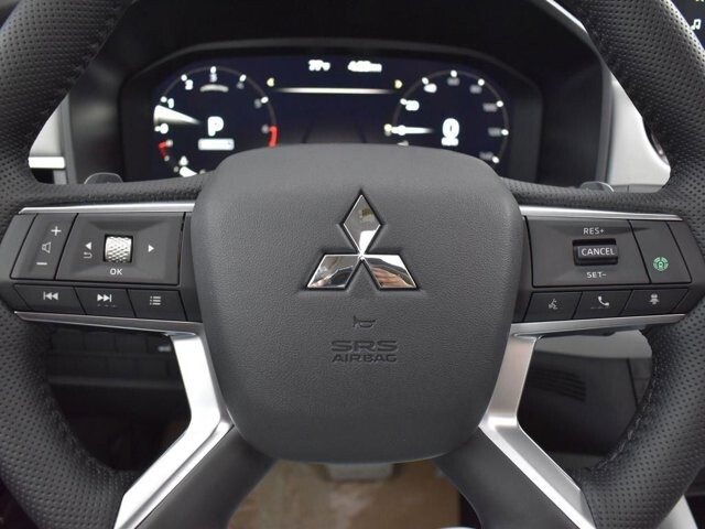 2025 Mitsubishi Outlander in Winchester, VA 22602 - 18104179 22