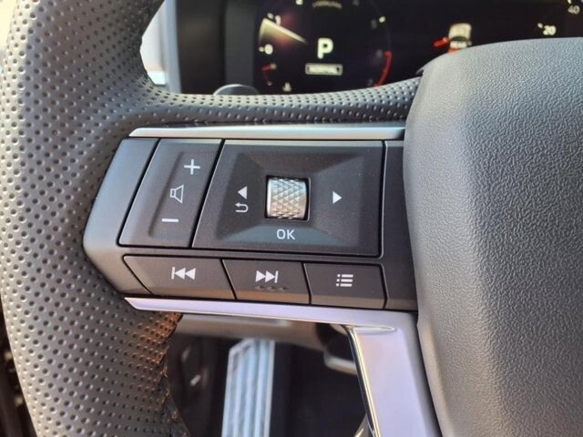 2025 Mitsubishi Outlander in Winchester, VA 22602 - 18104182 19