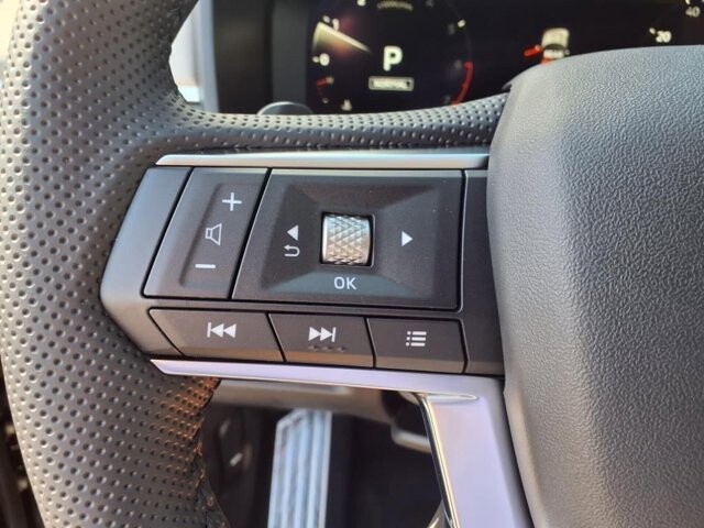 2025 Mitsubishi Outlander in Winchester, VA 22602 - 18104182 19