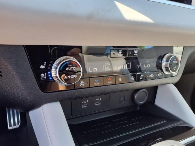 2025 Mitsubishi Outlander in Winchester, VA 22602 - 18104182 21