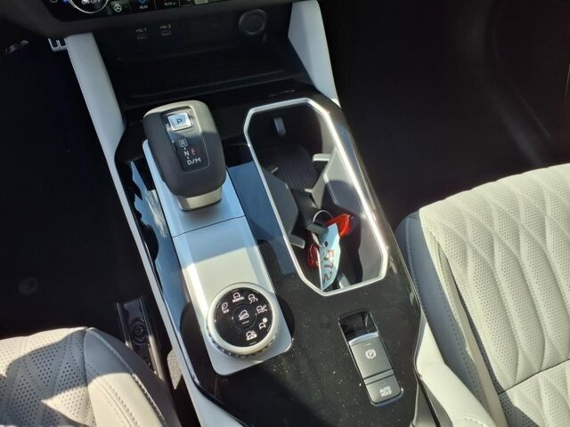 2025 Mitsubishi Outlander in Winchester, VA 22602 - 18104182 24