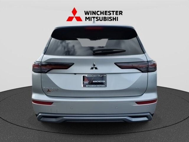 2025 Mitsubishi Outlander in Winchester, VA 22602 - 18104184 5