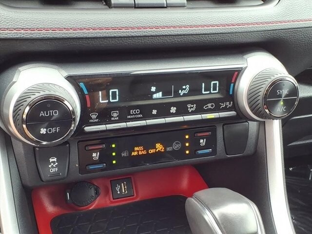 2024 Toyota RAV4 in Winchester, VA 22602 - 18104185 29