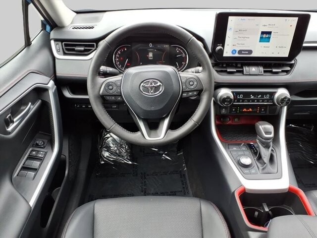 2024 Toyota RAV4 in Winchester, VA 22602 - 18104185 12