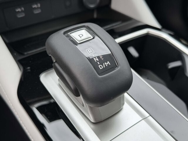 2025 Mitsubishi Outlander in Winchester, VA 22602 - 18104190 14