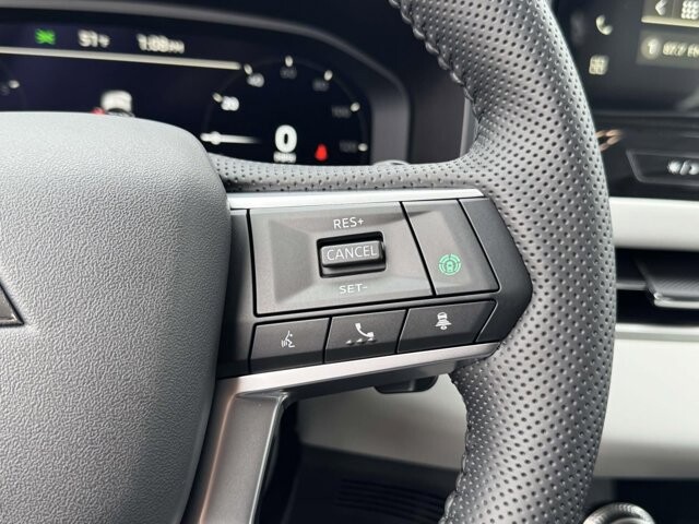 2025 Mitsubishi Outlander in Winchester, VA 22602 - 18104190 15