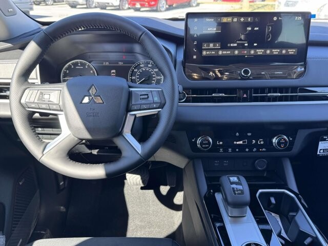 2026 Mitsubishi Outlander in Winchester, VA 22602 - 18104192 15
