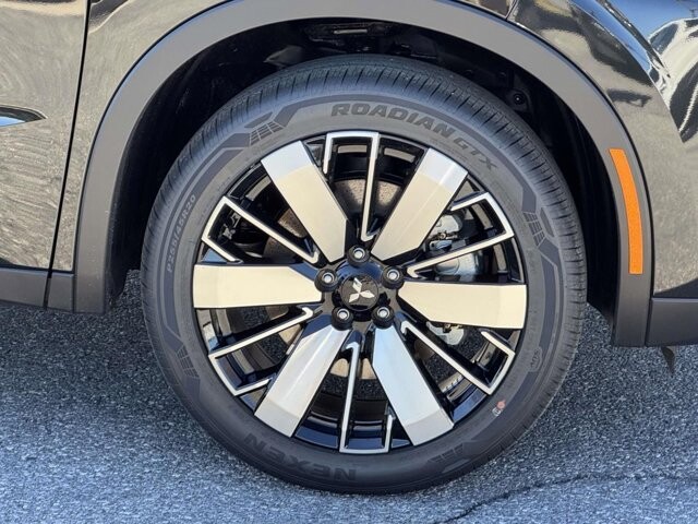 2026 Mitsubishi Outlander in Winchester, VA 22602 - 18104192 7