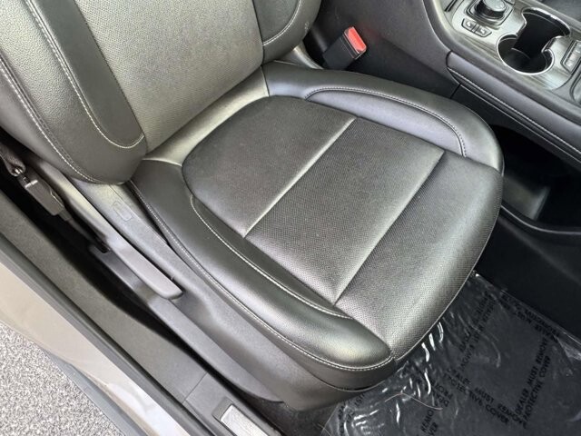 2023 GMC Acadia in Winchester, VA 22602 - 18104196 10