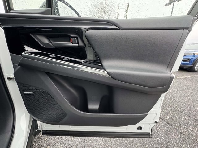 2023 Toyota bZ4X in Winchester, VA 22602 - 18104202 8